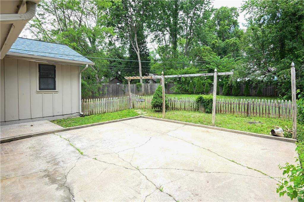 Photo 26 of 30 - 8604 E 79th Street