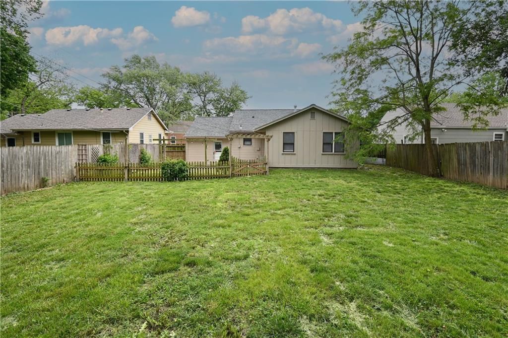 Photo 30 of 30 - 8604 E 79th Street