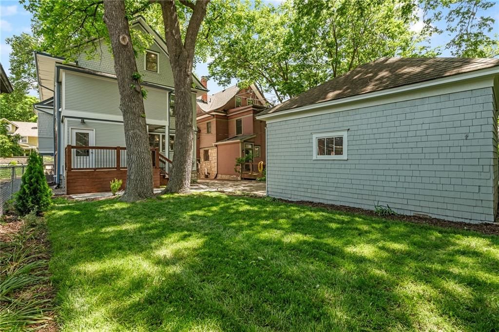 3630 Charlotte Street — photo 54