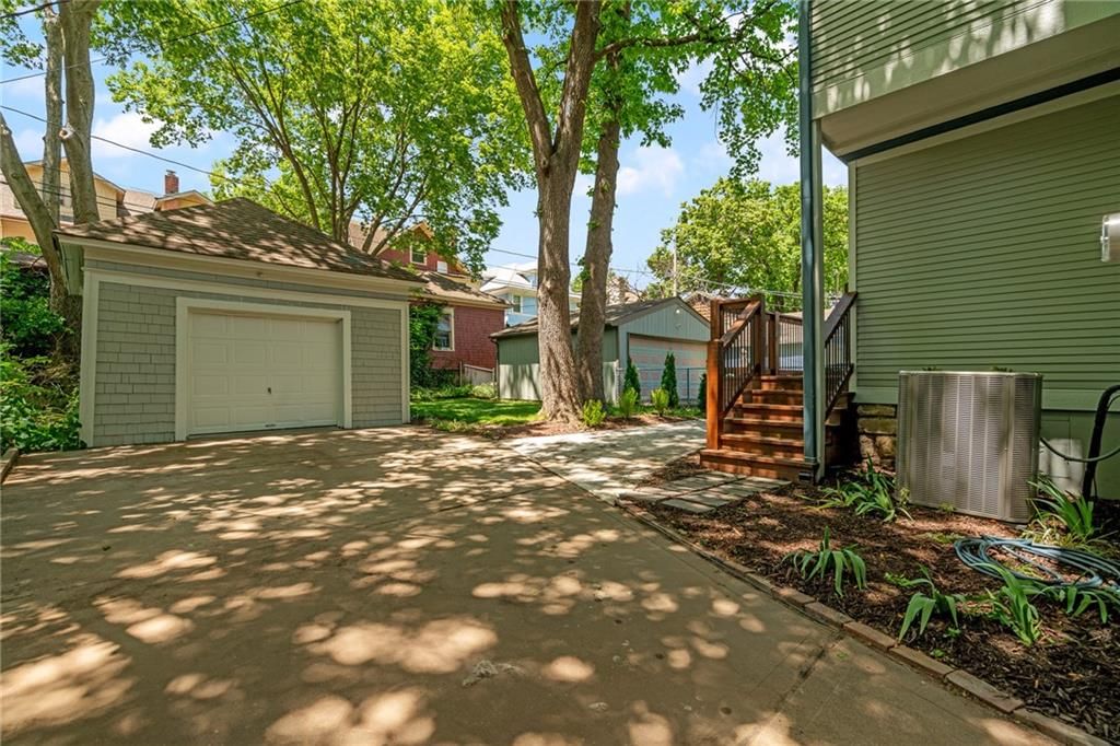 3630 Charlotte Street — photo 55