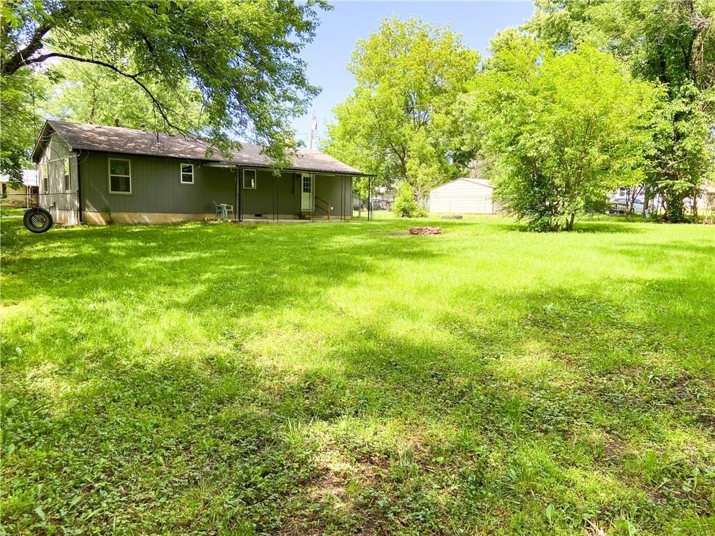 Photo 19 of 24 - 201 W Kelley Avenue