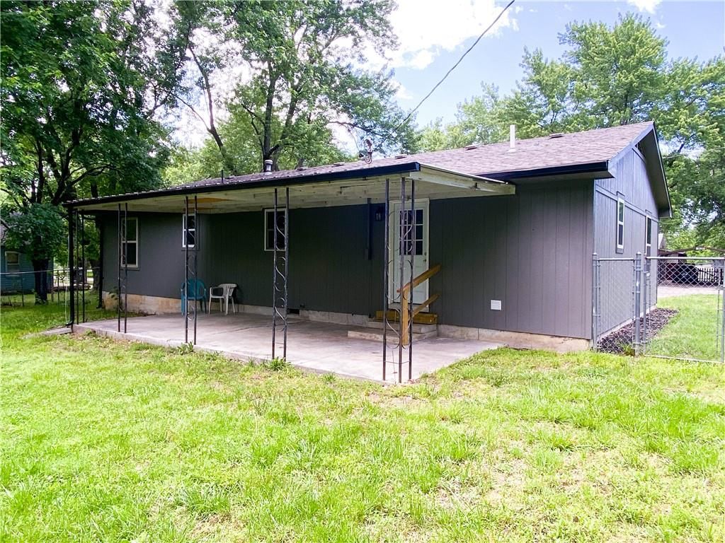 Photo 23 of 24 - 201 W Kelley Avenue