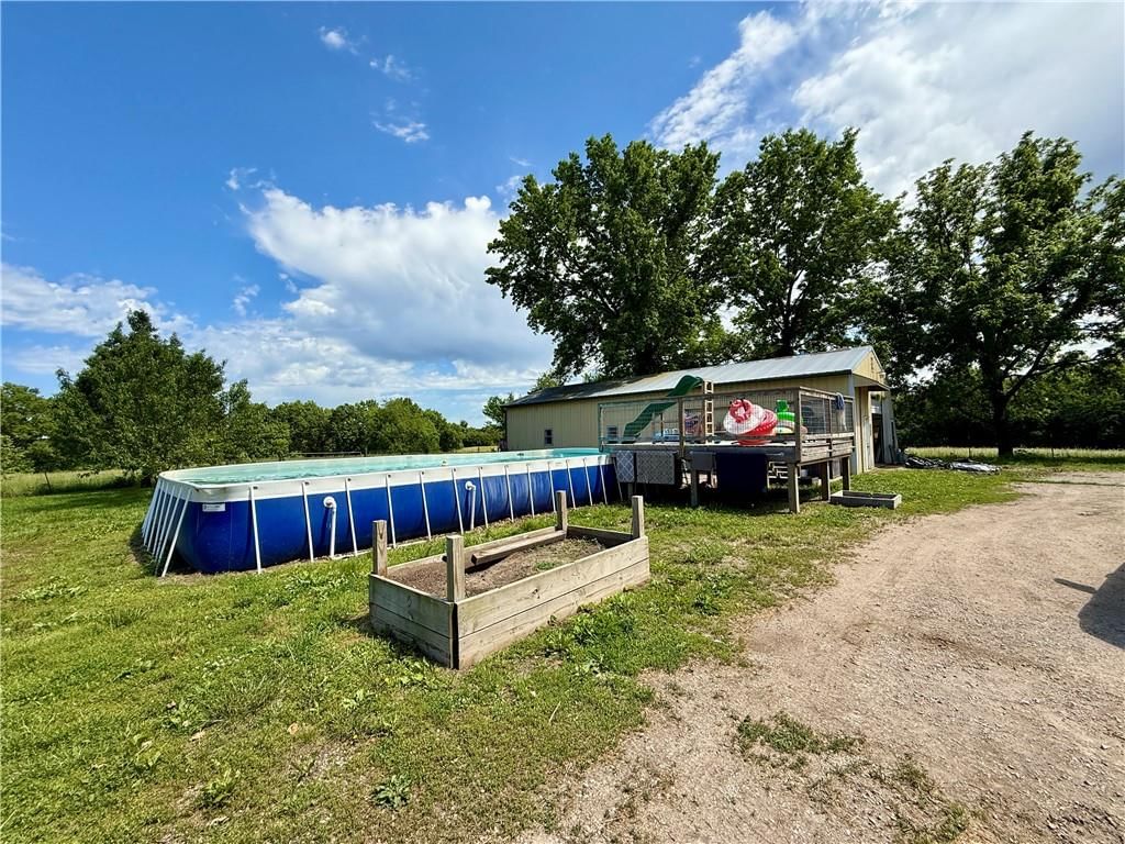 450 SW 725th Road — photo 4