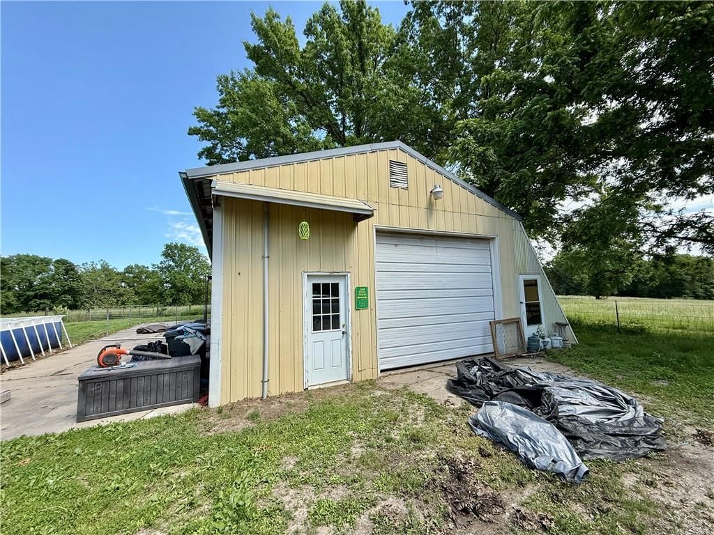 450 SW 725th Road — photo 7