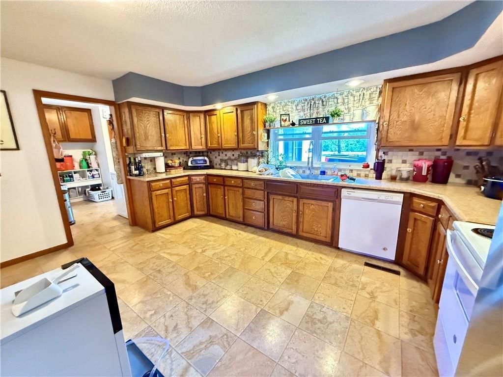 450 SW 725th Road — photo 21
