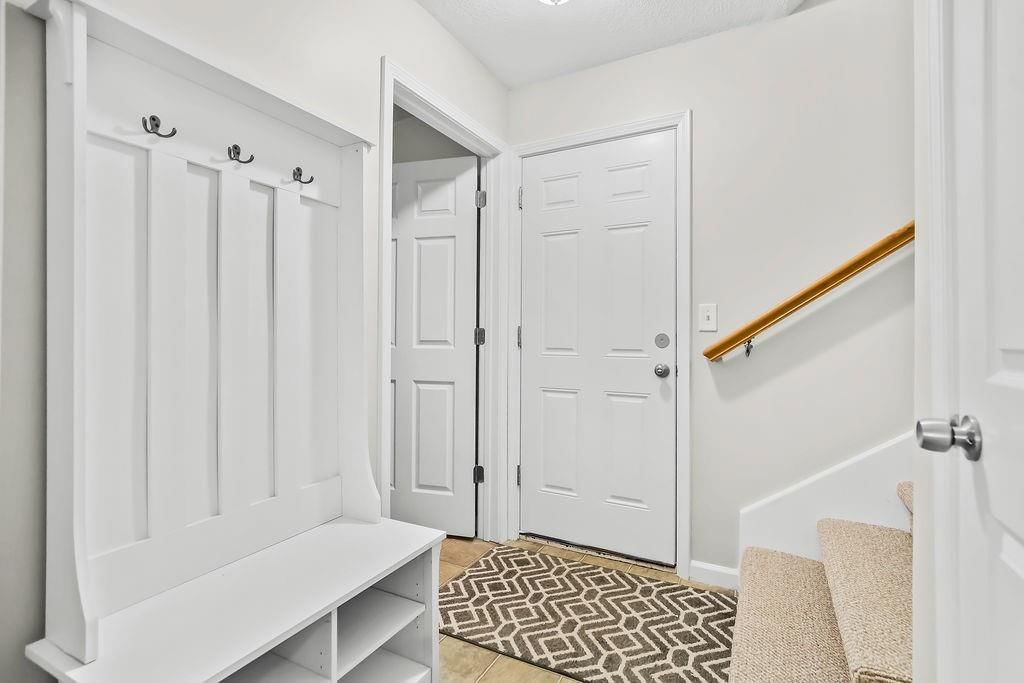 15820 Robinson Street — photo 15