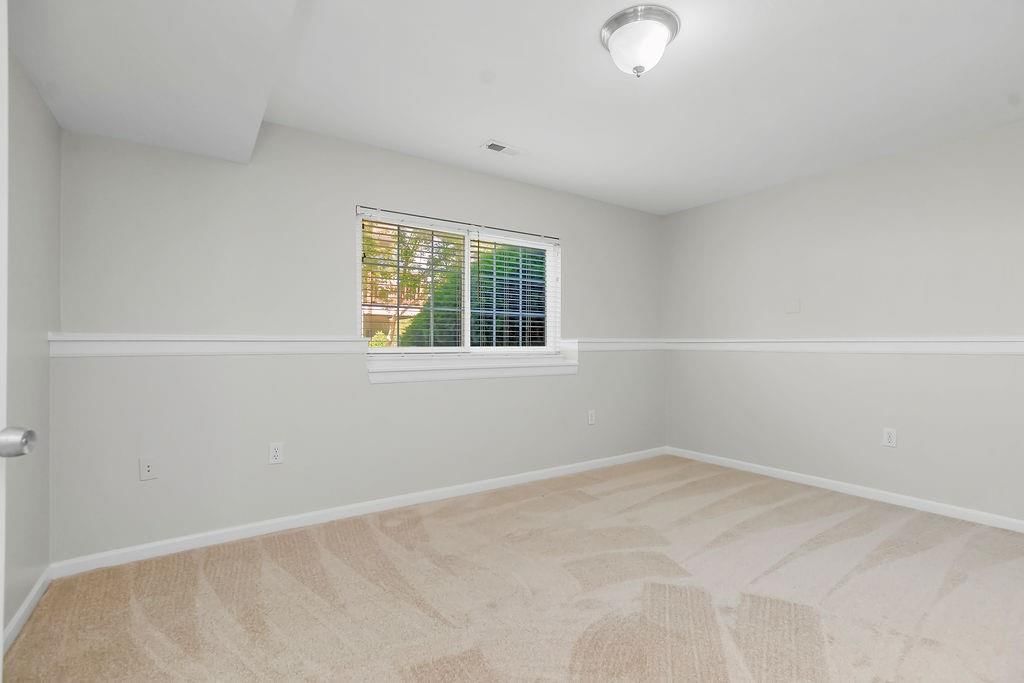 15820 Robinson Street — photo 18