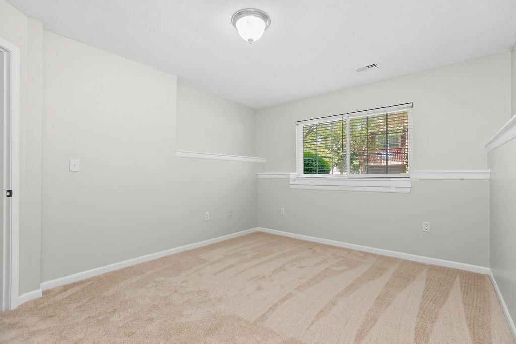 15820 Robinson Street — photo 19