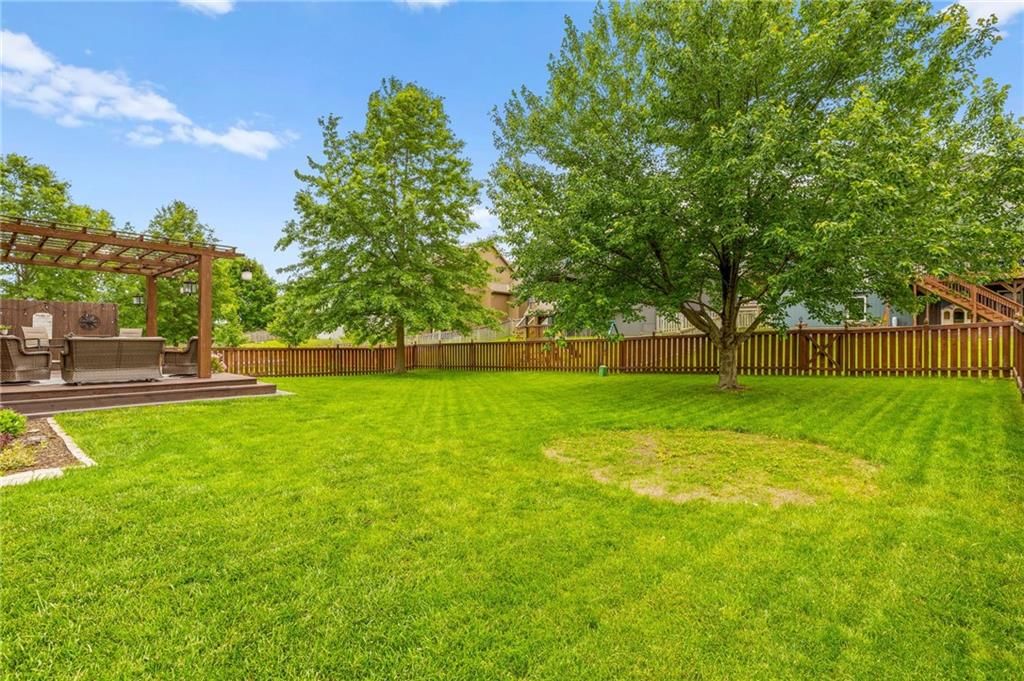 9820 N Donnelly Avenue — photo 48