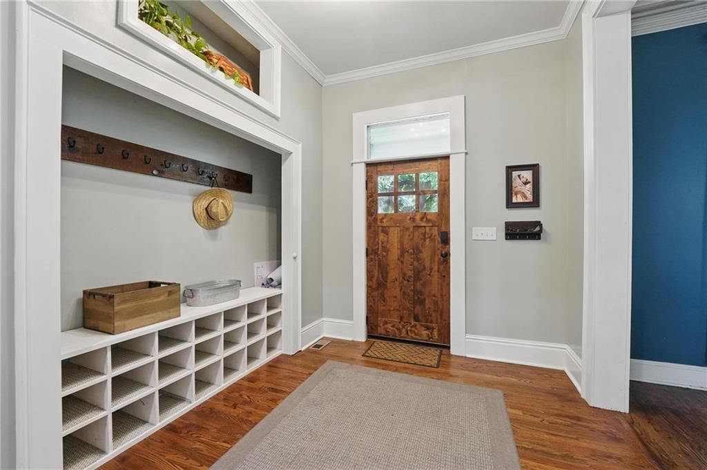 Photo 8 of 71 - 906 E Piankishaw Street