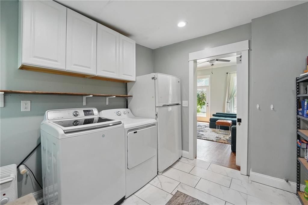 Photo 23 of 71 - 906 E Piankishaw Street