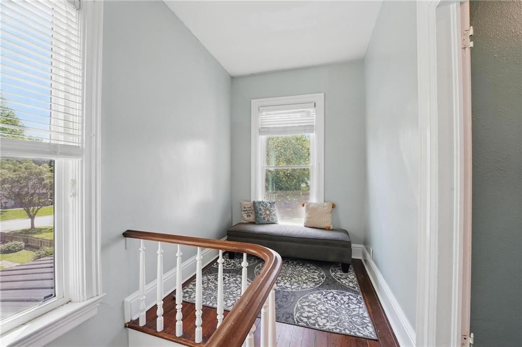 Photo 33 of 71 - 906 E Piankishaw Street