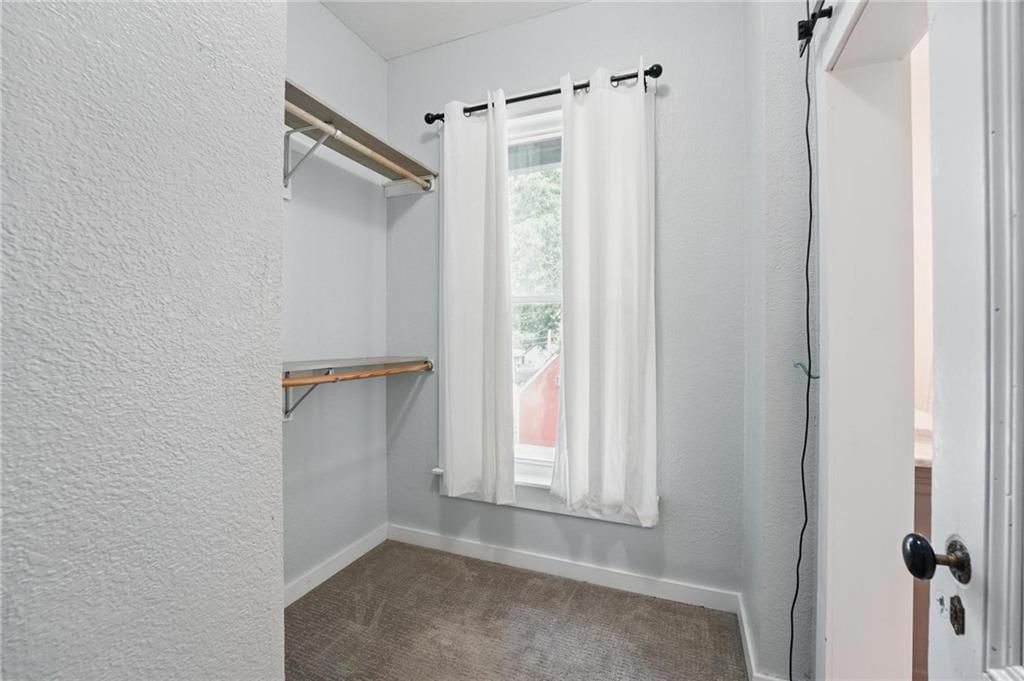 Photo 39 of 71 - 906 E Piankishaw Street