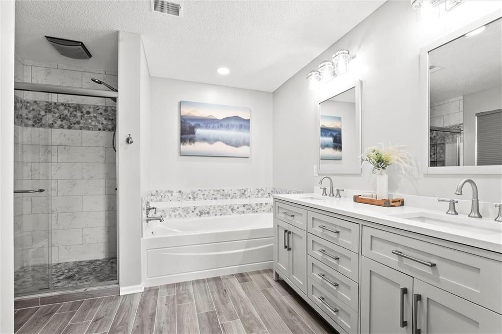 Photo 17 of 33 - 470 S Indian Wells Drive