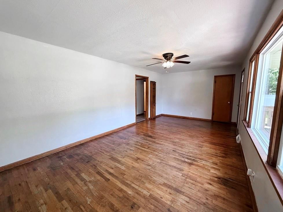 120 W Pine Street — photo 8