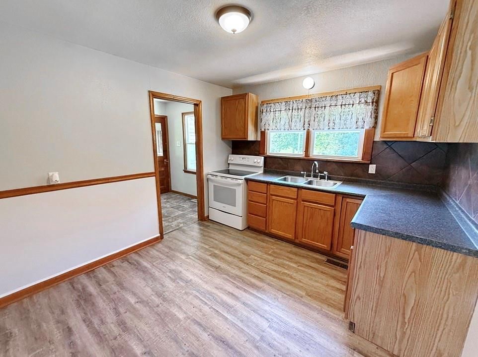 120 W Pine Street — photo 9