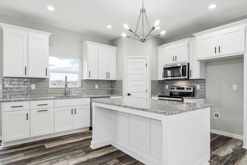 1348 N Holland Court — photo 5