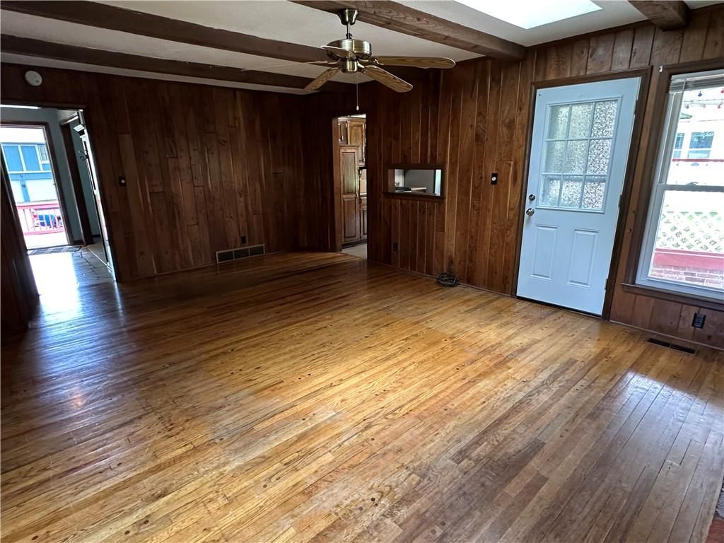 9820 Farley Lane — photo 18