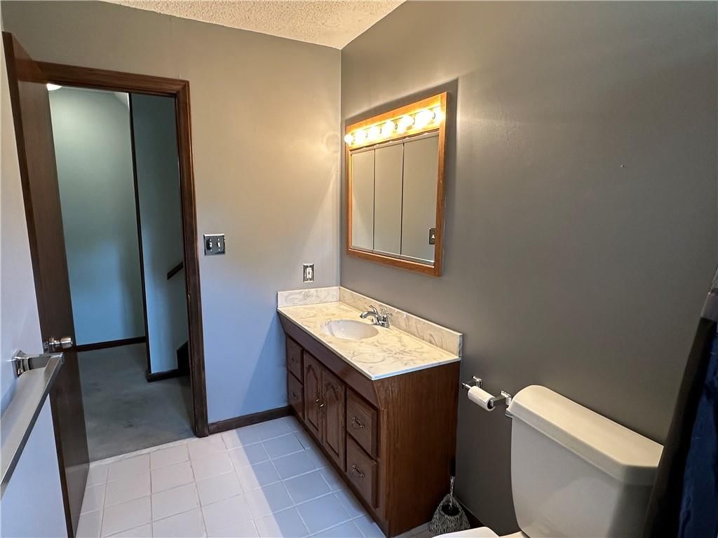 9820 Farley Lane — photo 33