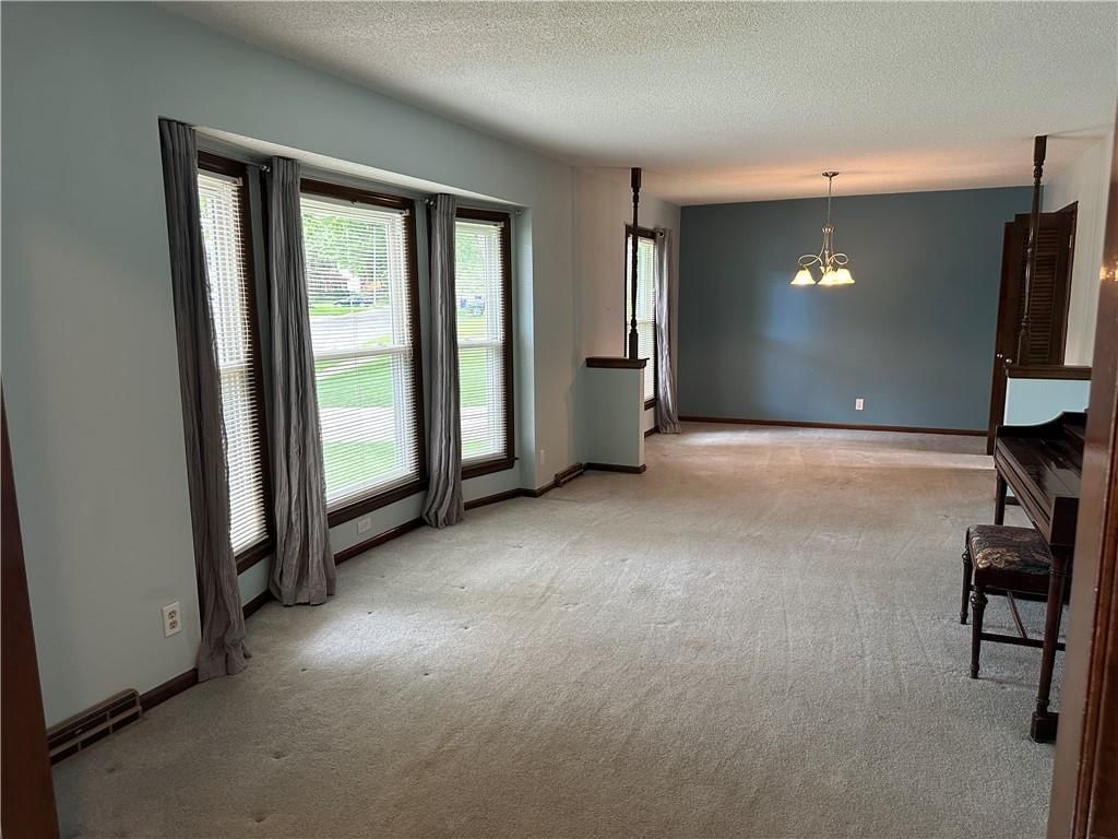 9820 Farley Lane — photo 34