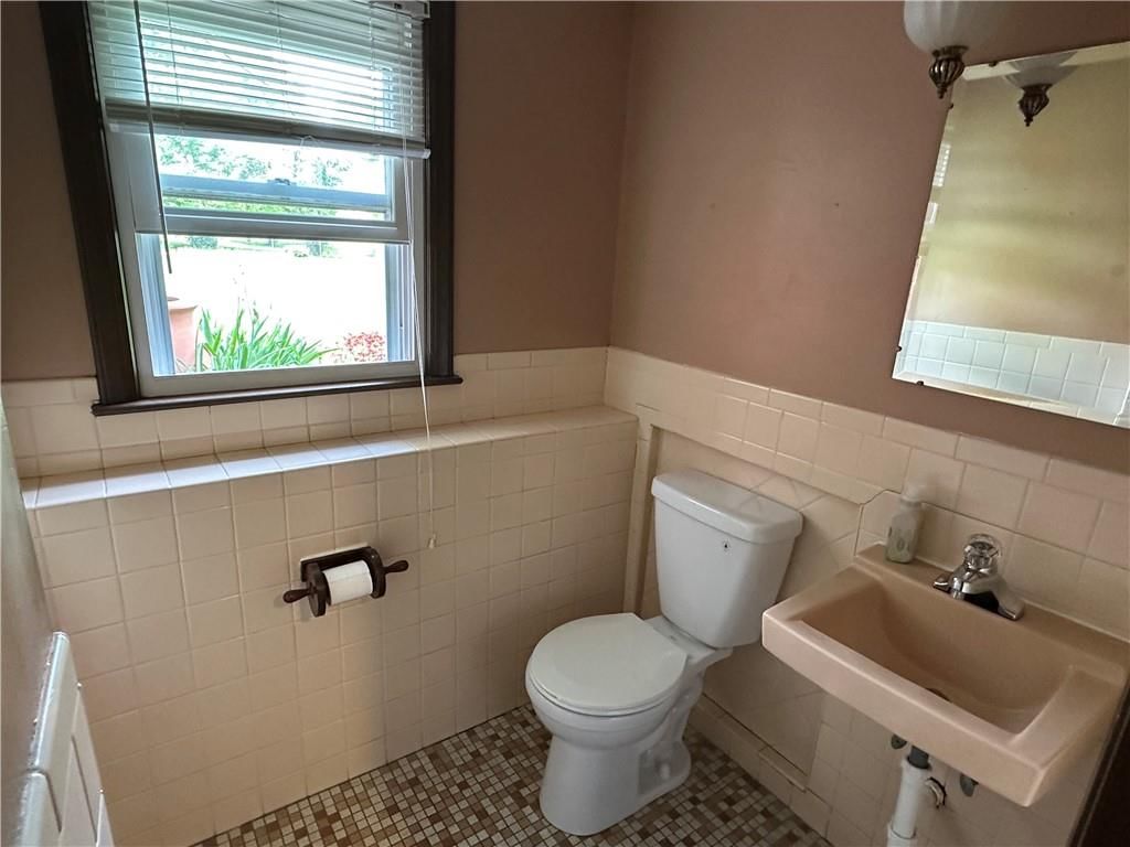 9820 Farley Lane — photo 36