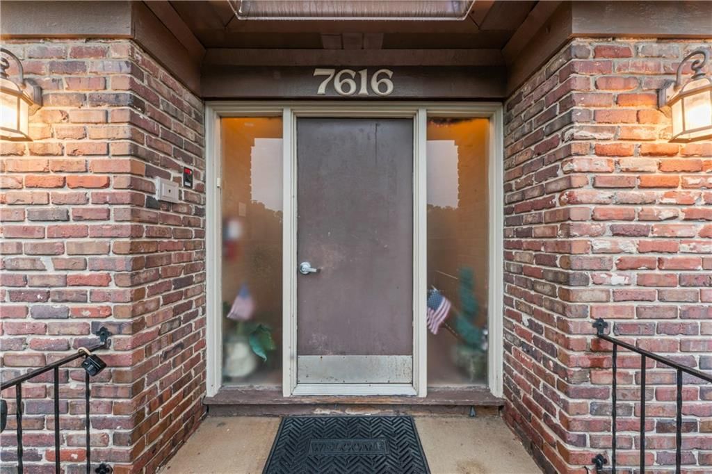 7616 W 59th Terrace — photo 2