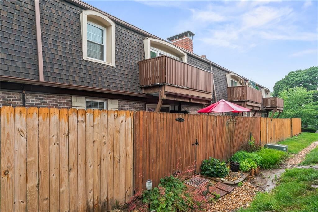 7616 W 59th Terrace — photo 25