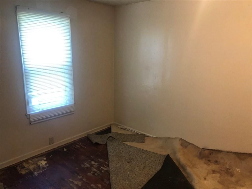 1313 S 45th Terrace — photo 9