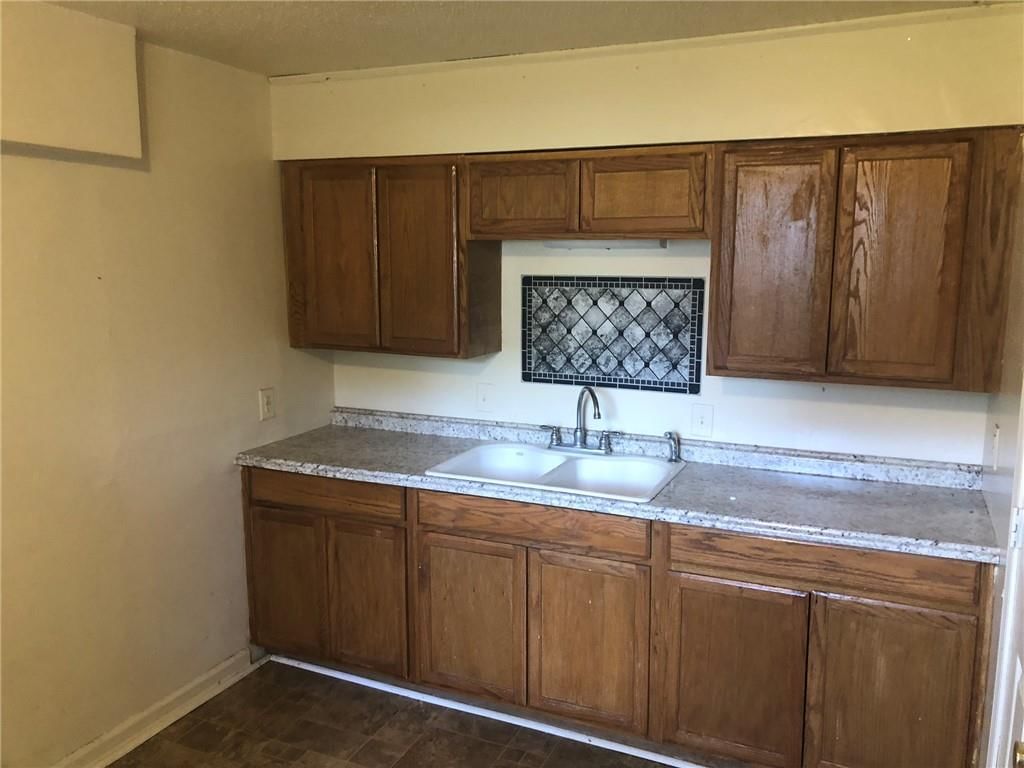 1313 S 45th Terrace — photo 11