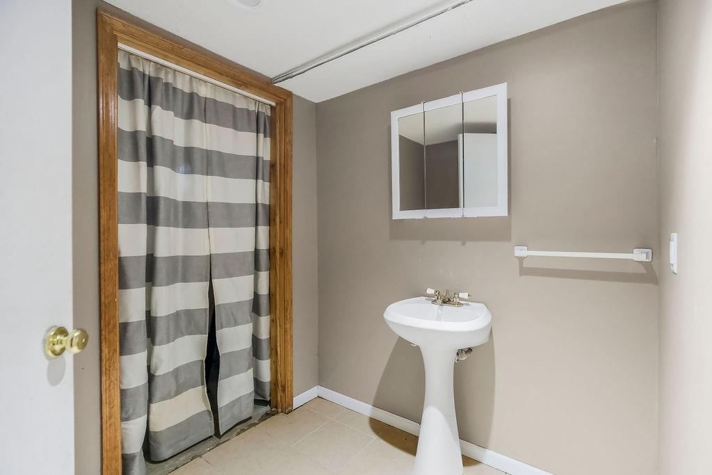 6504 N Harrison Street — photo 30