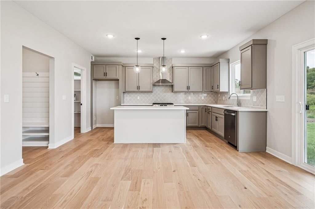 838 Reed Drive — photo 4
