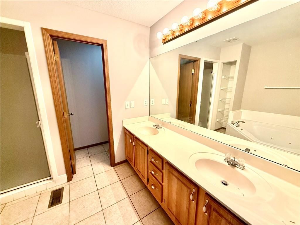 11909 E 85th Street — photo 22
