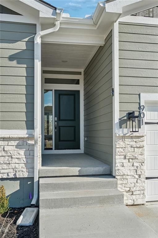 901 Reed Drive — photo 2