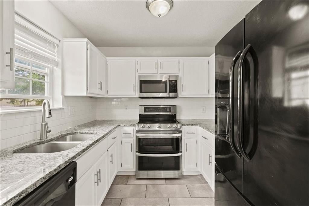 10118 E 220th Street — photo 7
