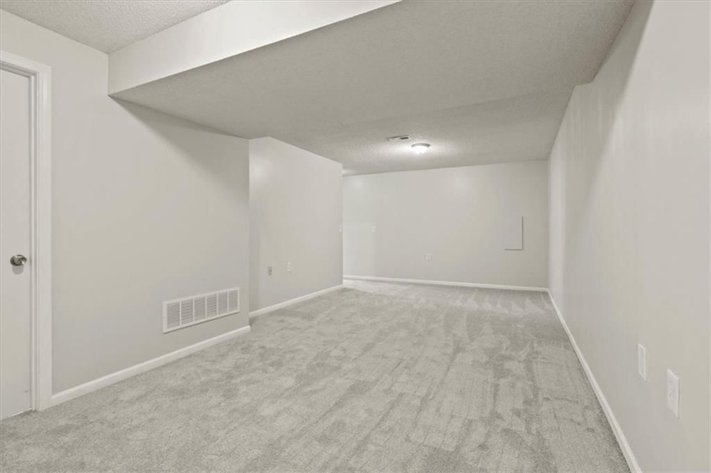 10118 E 220th Street — photo 22