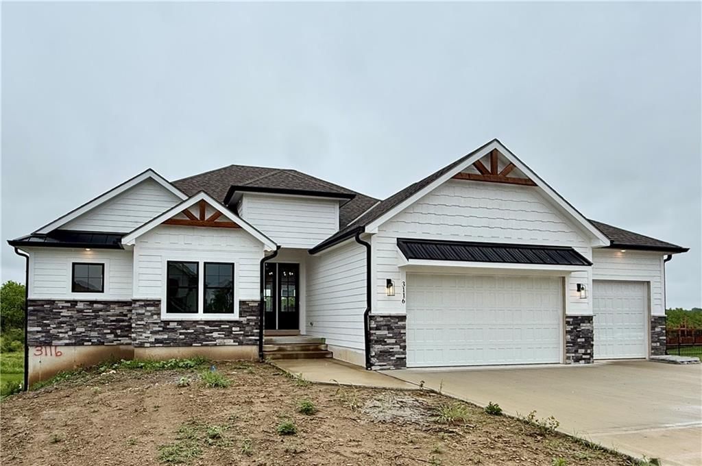 3116 SW Summit View Trail — photo 2