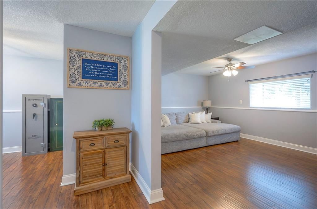 23600 W 59th Street — photo 31