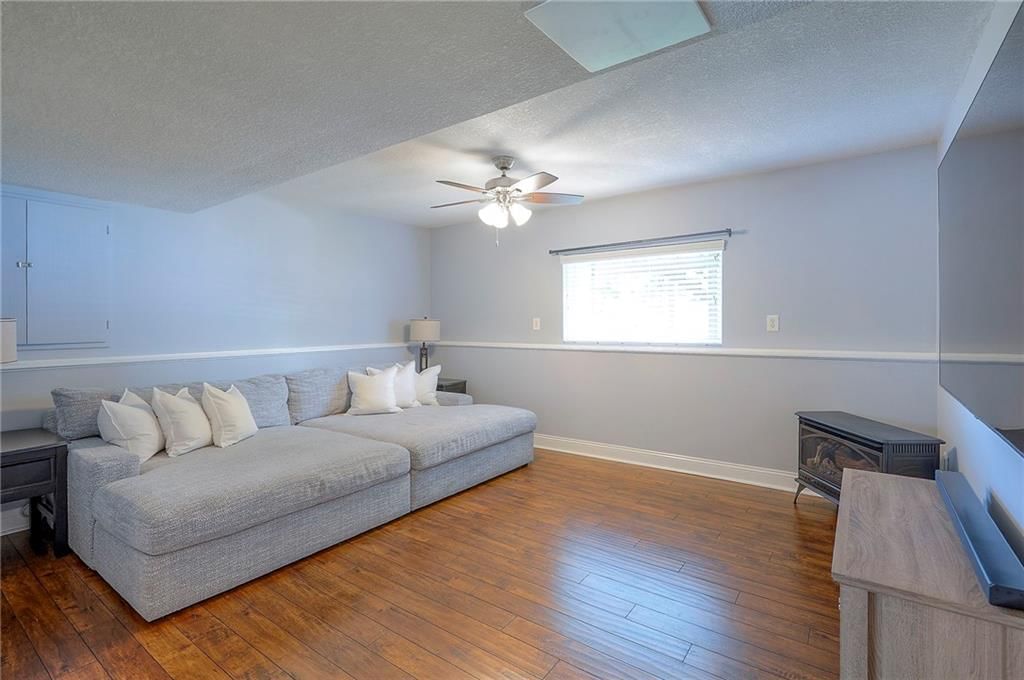 23600 W 59th Street — photo 35