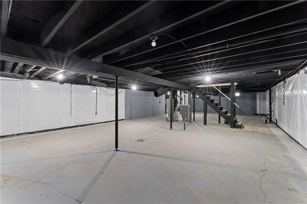 2081 Willow Lane — photo 32
