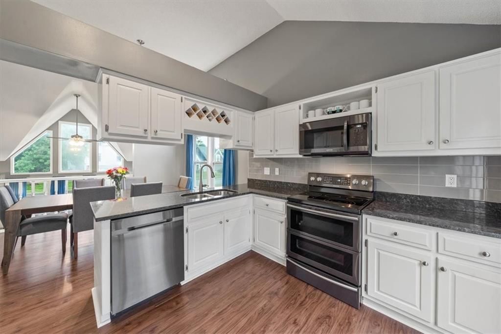 6402 Aminda Street — photo 11
