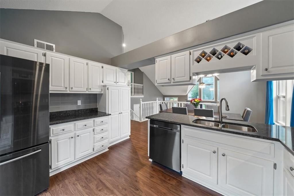 6402 Aminda Street — photo 12