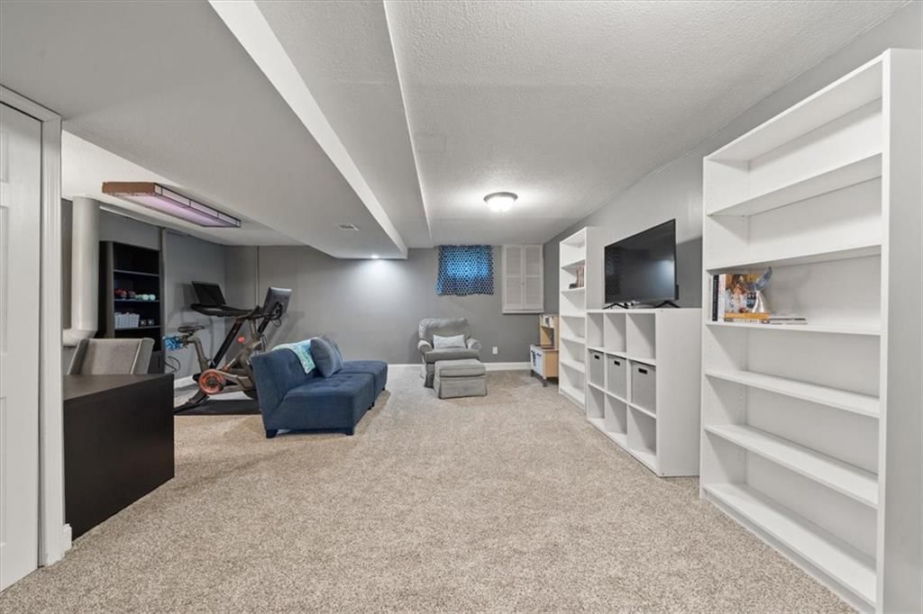 6402 Aminda Street — photo 20