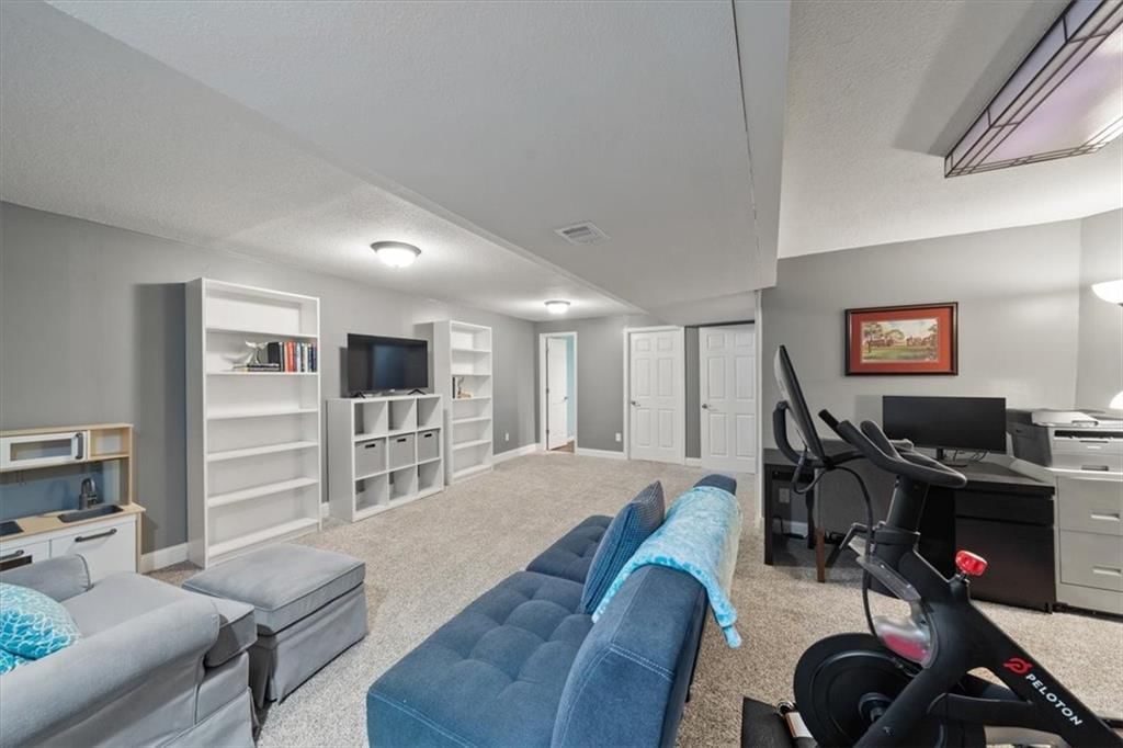 6402 Aminda Street — photo 21