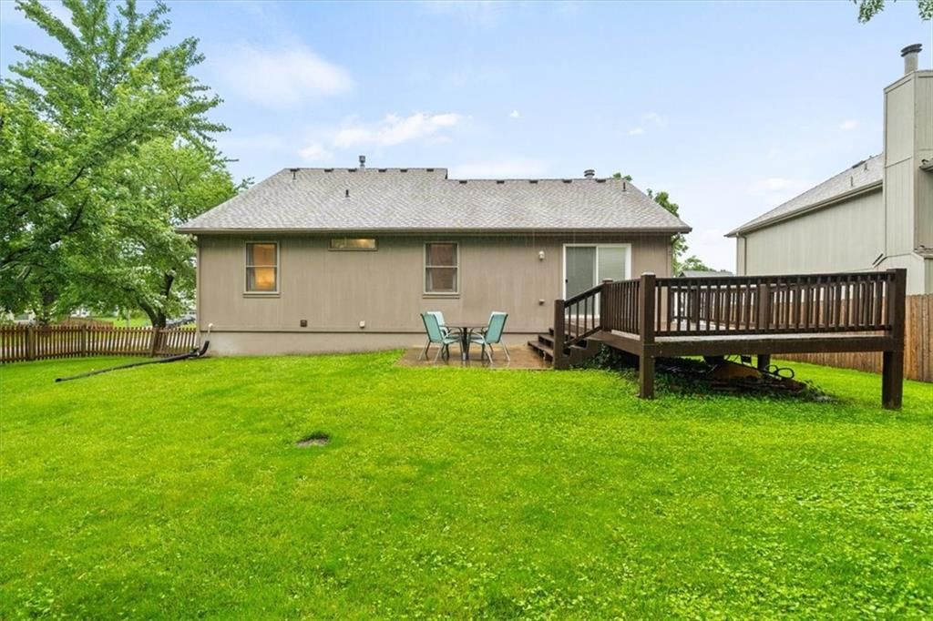 6402 Aminda Street — photo 25