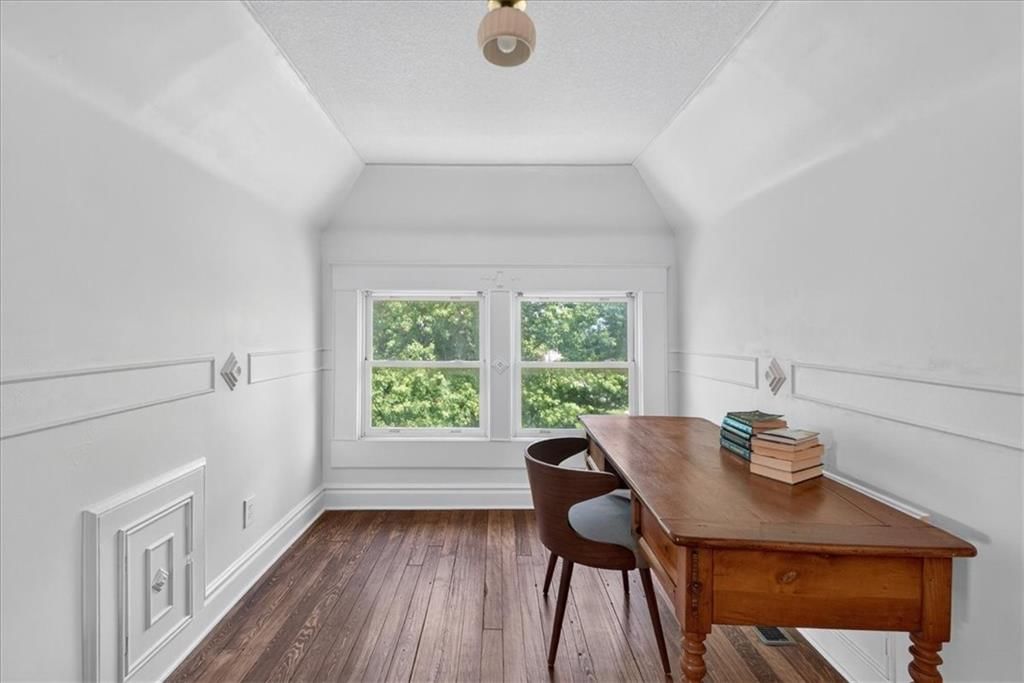 3542 Tracy Avenue — photo 32
