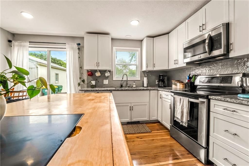 7041 Garnett Street — photo 2