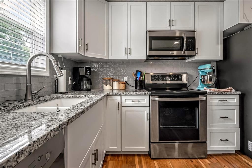 7041 Garnett Street — photo 3