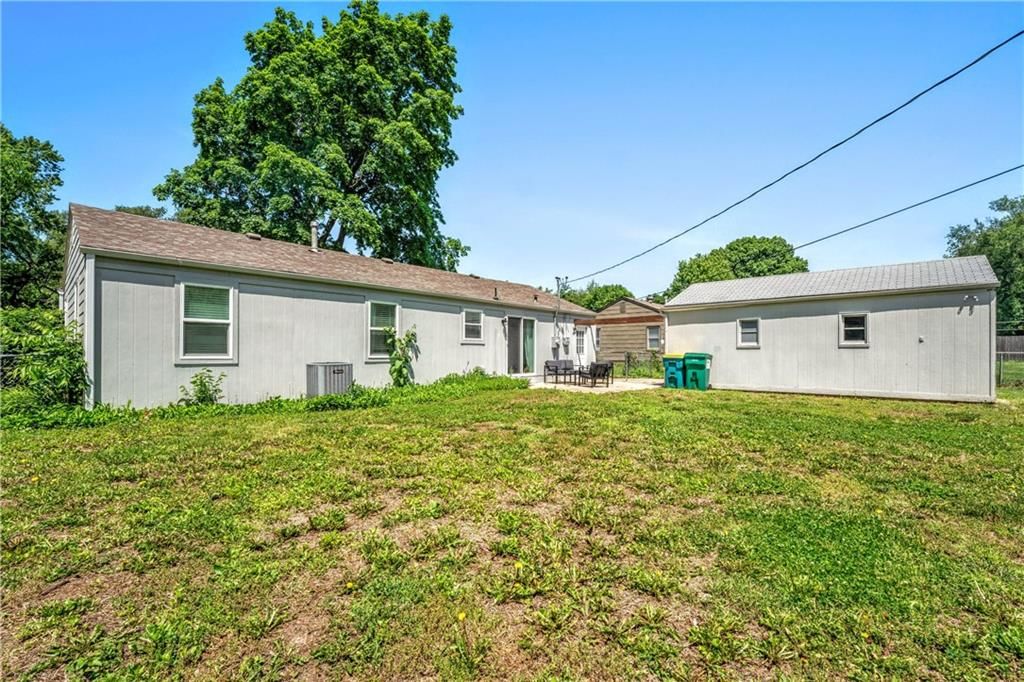 7041 Garnett Street — photo 23