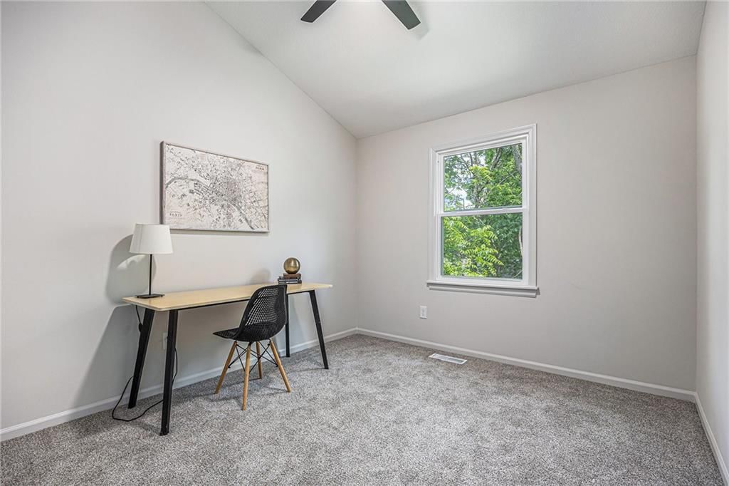 1345 NE Foxwood Drive — photo 34