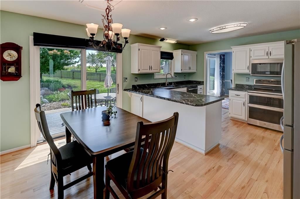 Photo 8 of 35 - 17700 157th Street